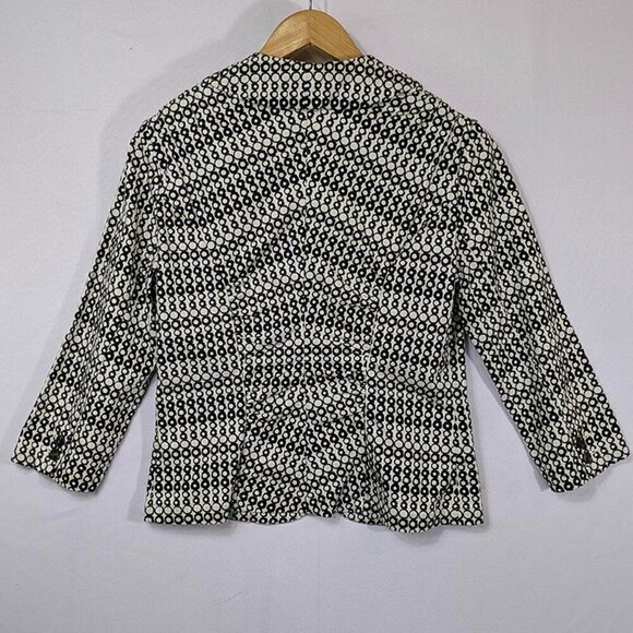 CAbi Blazer Cropped Jacket 3/4 Sleeve 2 Button Black & White Circles Size 6 - Picture 6 of 14